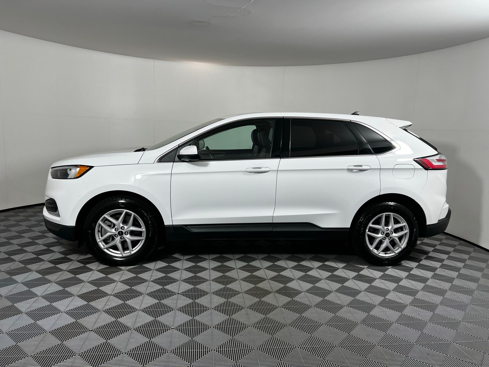 Thumbnail: 2024 Ford Edge - 8