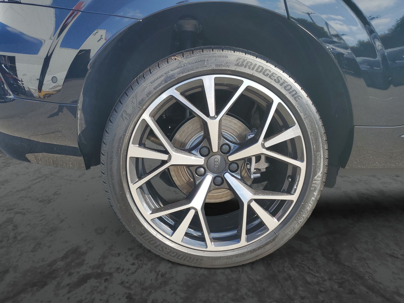 Vehicle photo