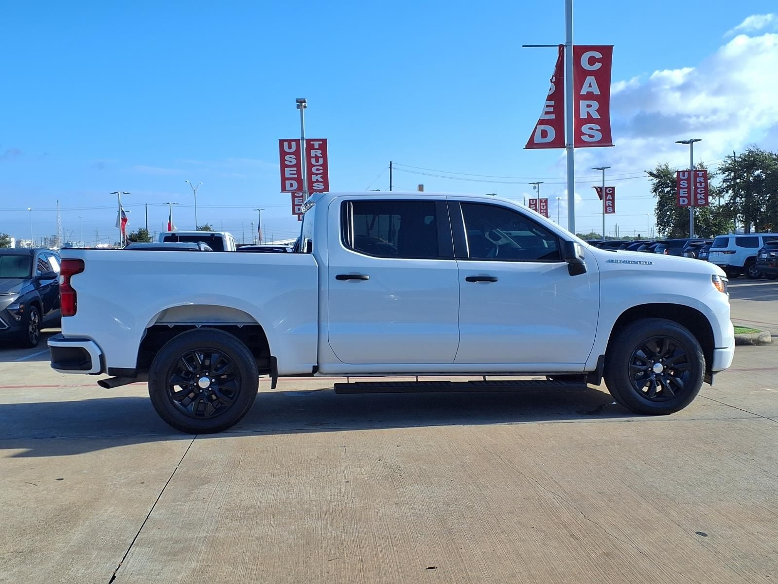 2023 Chevrolet Silverado 1500 Custom - 3