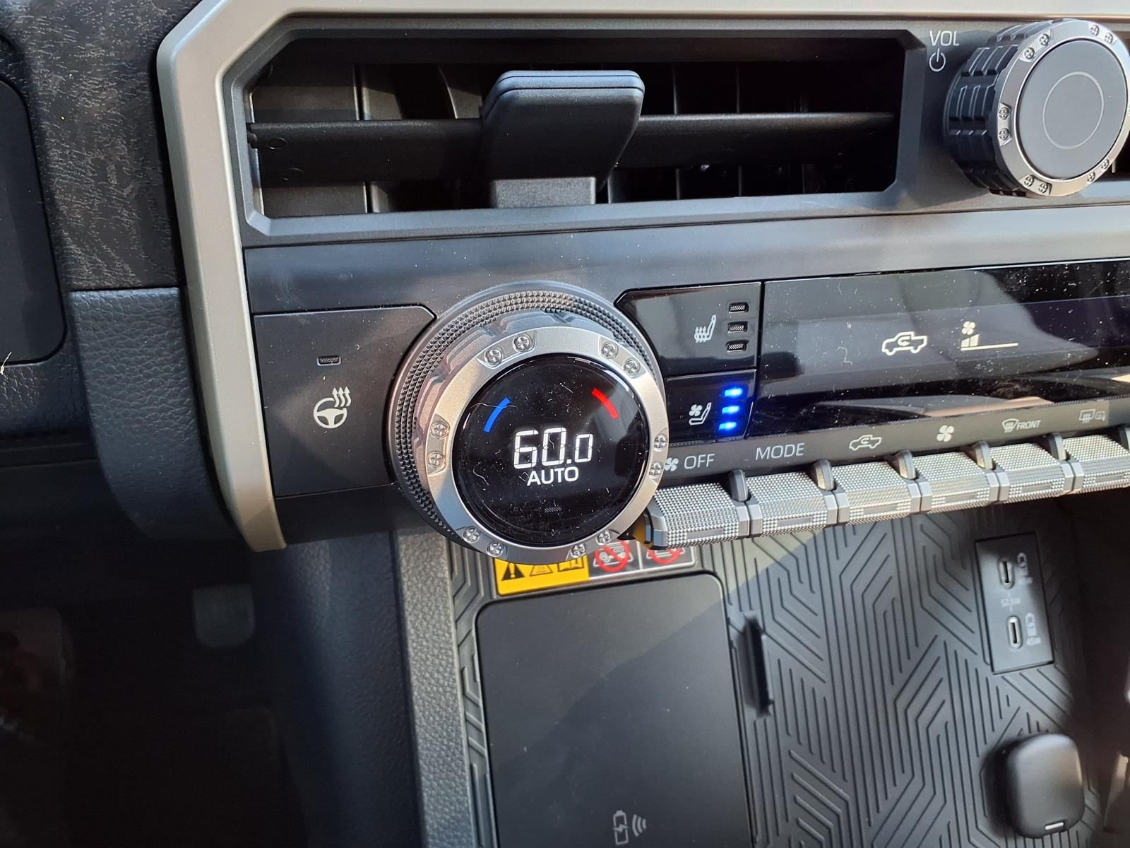 2026 Toyota Tacoma Hybrid Limited - 11