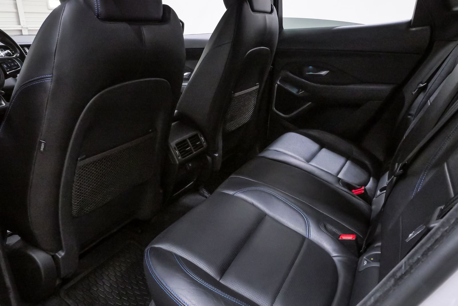 2019 Jaguar E-PACE R-Dynamic - 9