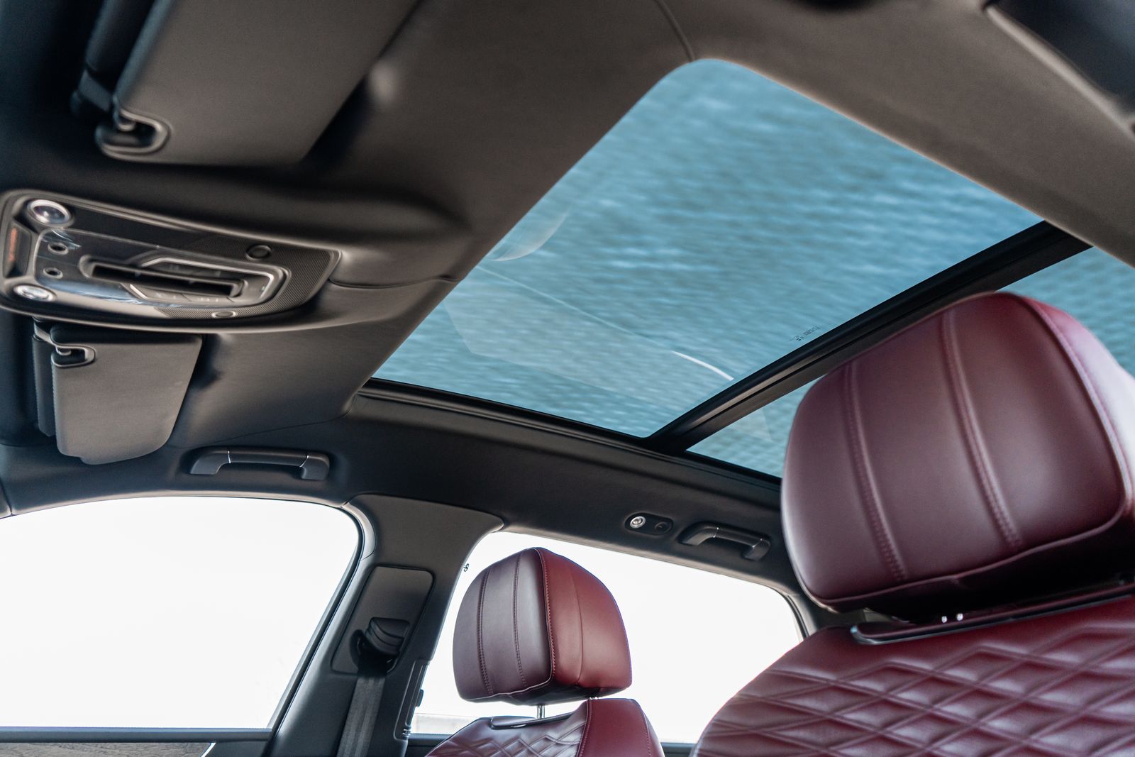 2024 Bentley Bentayga Azure - Photo 28