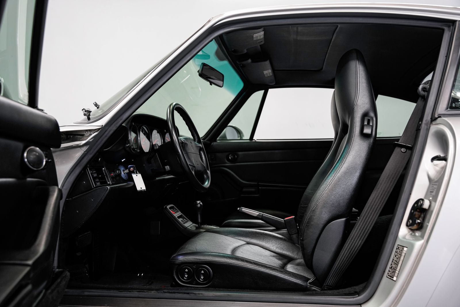 1998 Porsche 911 Carrera S — photo 19