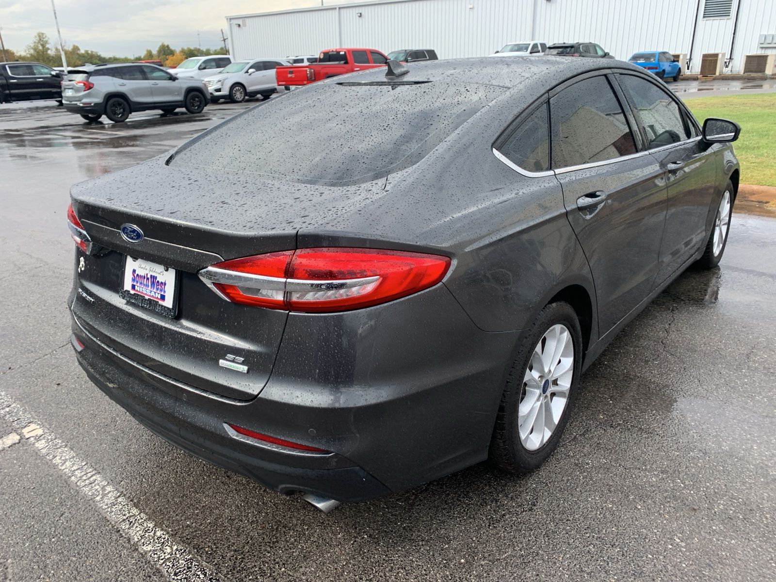 2020 Ford Fusion SE 8