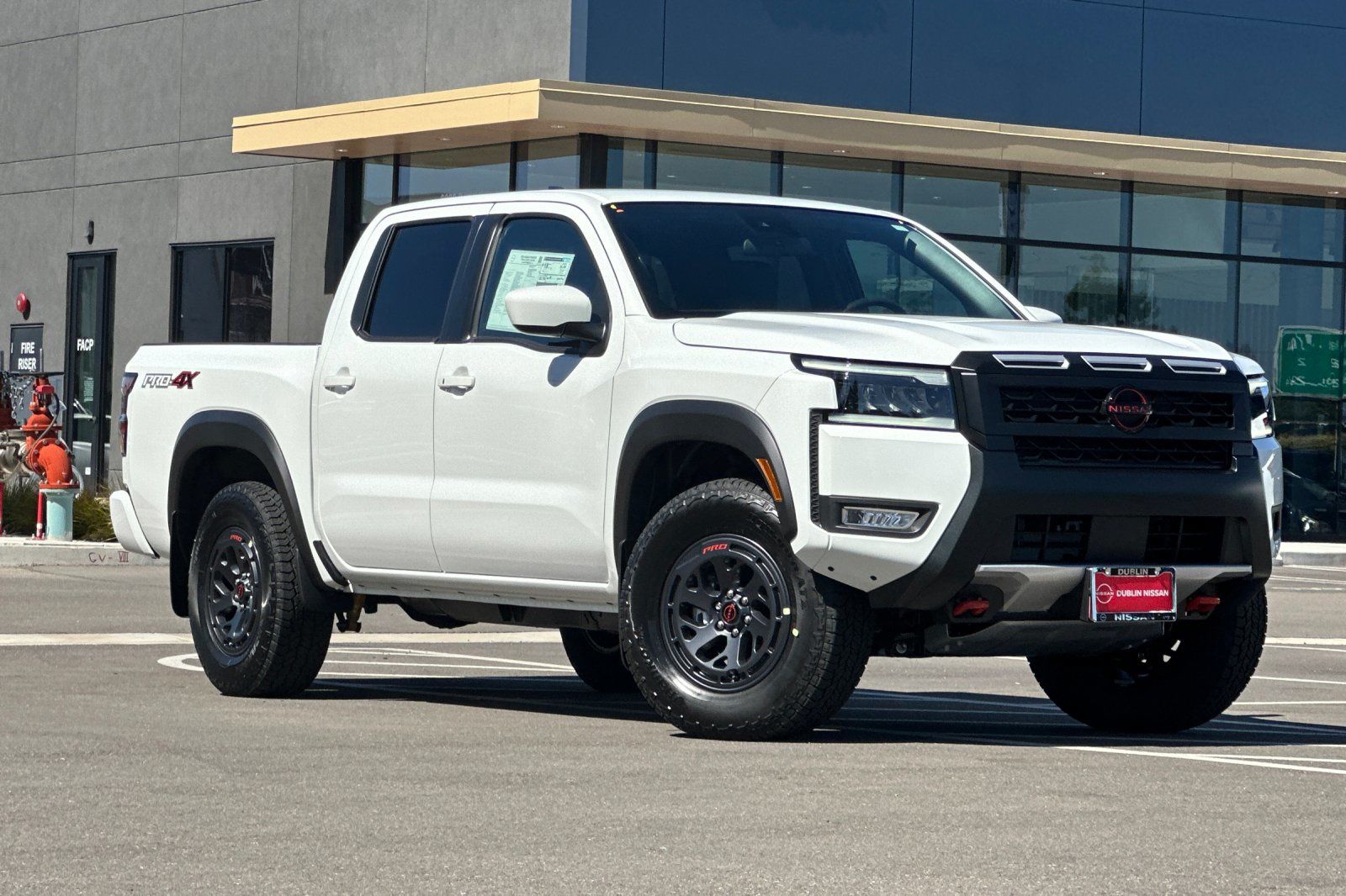 Glacier White 2026 Nissan Frontier Pickup Truck Four-Wheel Drive 9-Speed Automatic Overdrive