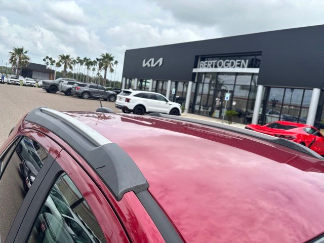 Used 2019 Red Buick Preferred image 7
