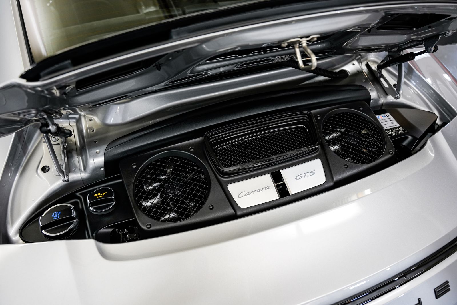 2015 Porsche 911 Carrera GTS — photo 43