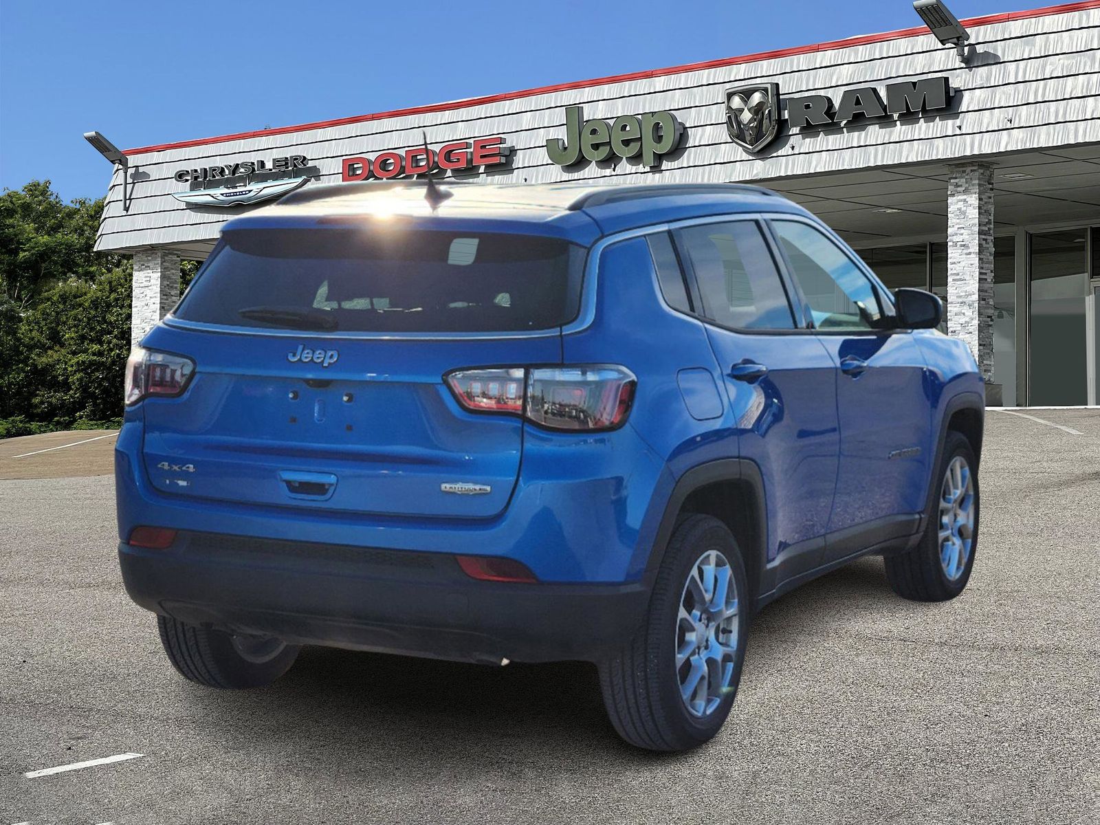 2023 Jeep Compass Latitude Lux 5