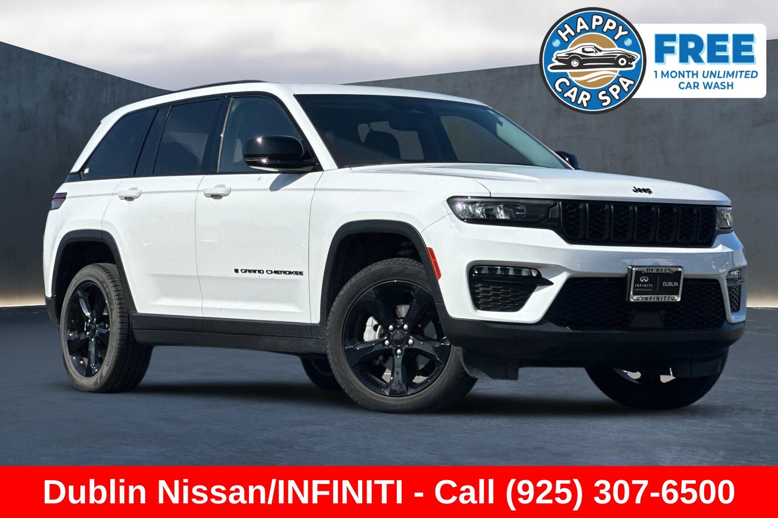 Bright White Clearcoat 2023 Jeep Grand Cherokee SUV / Crossover Four-Wheel Drive 8-Speed Automatic