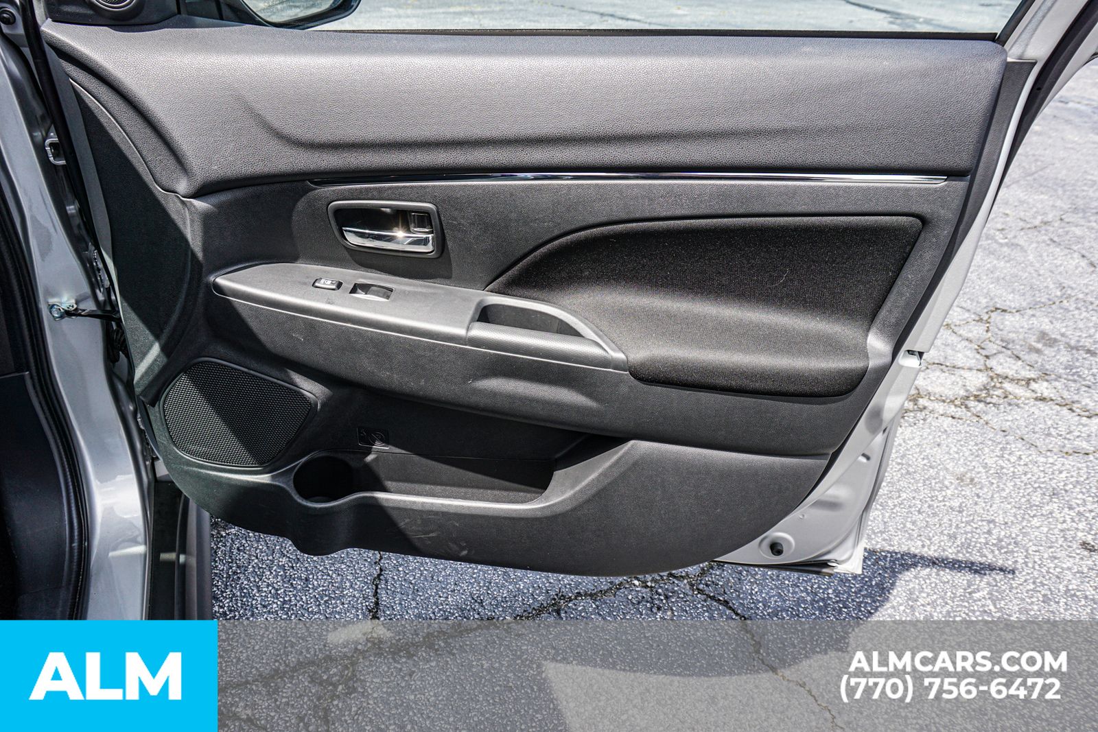 Used 2025 Silver Mitsubishi 2.0 SE image 45