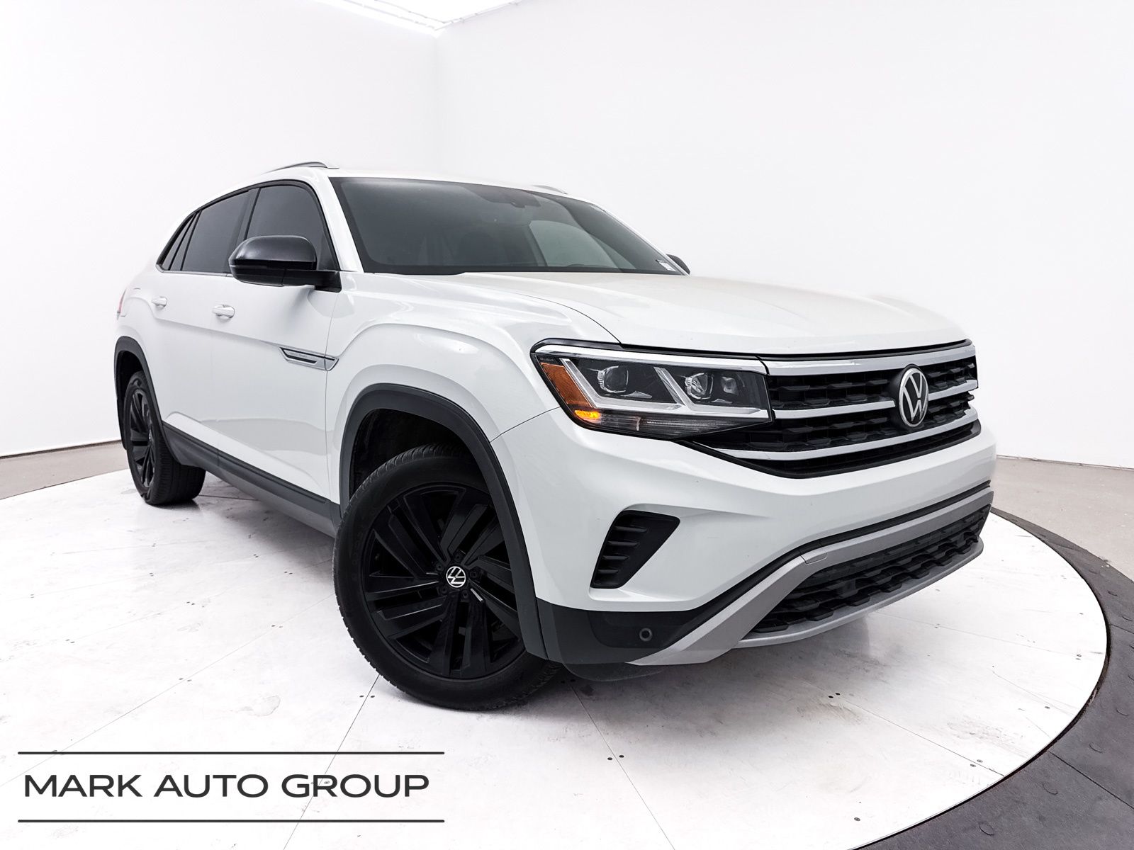 2021 Volkswagen Atlas Cross Sport 2.0T SE w/Technology