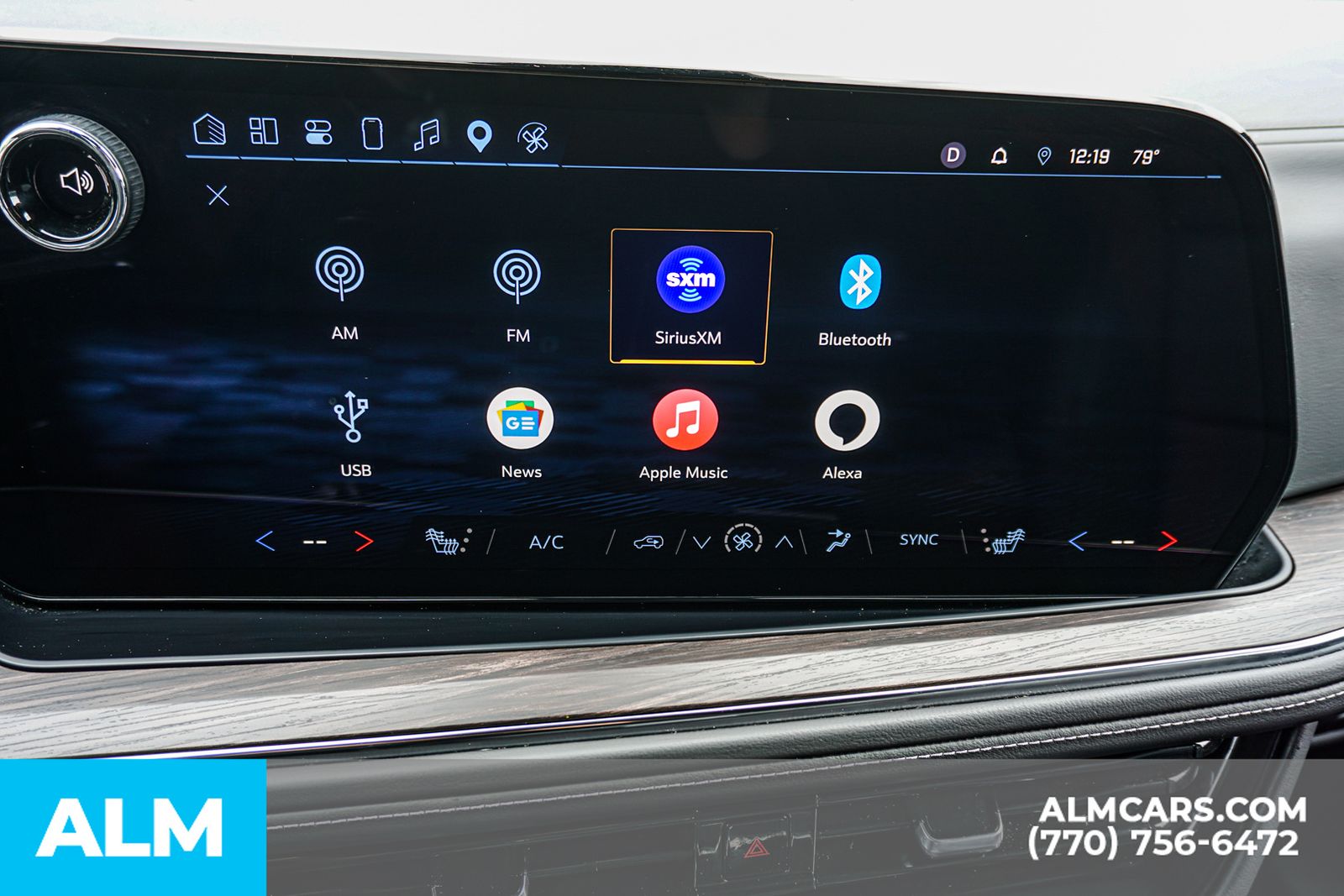Used 2025 Gray Chevrolet LT image 40