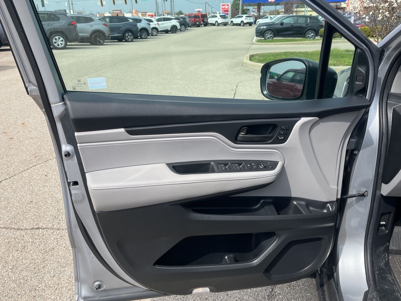 used 2024 Honda Odyssey car, priced at $37,648