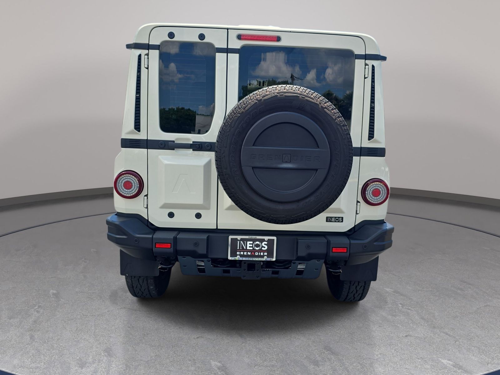 View vehicle photo 7