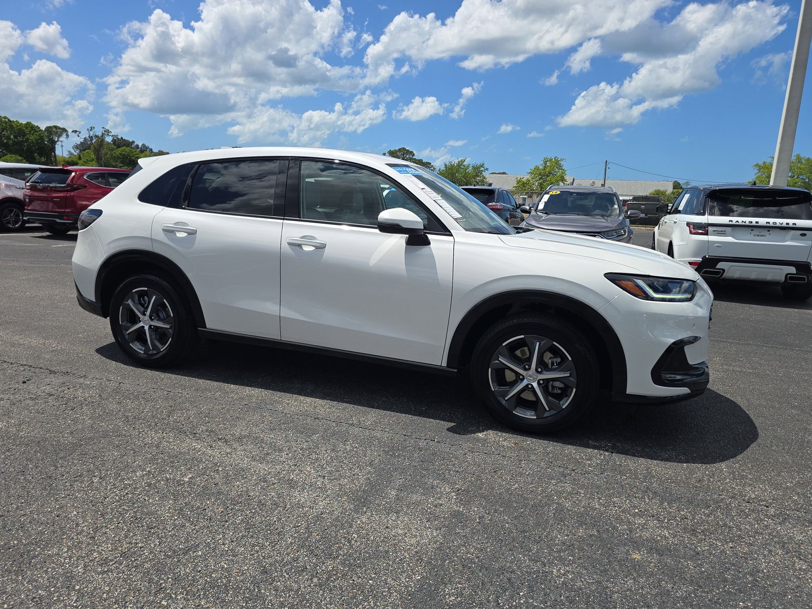 View vehicle photo 2