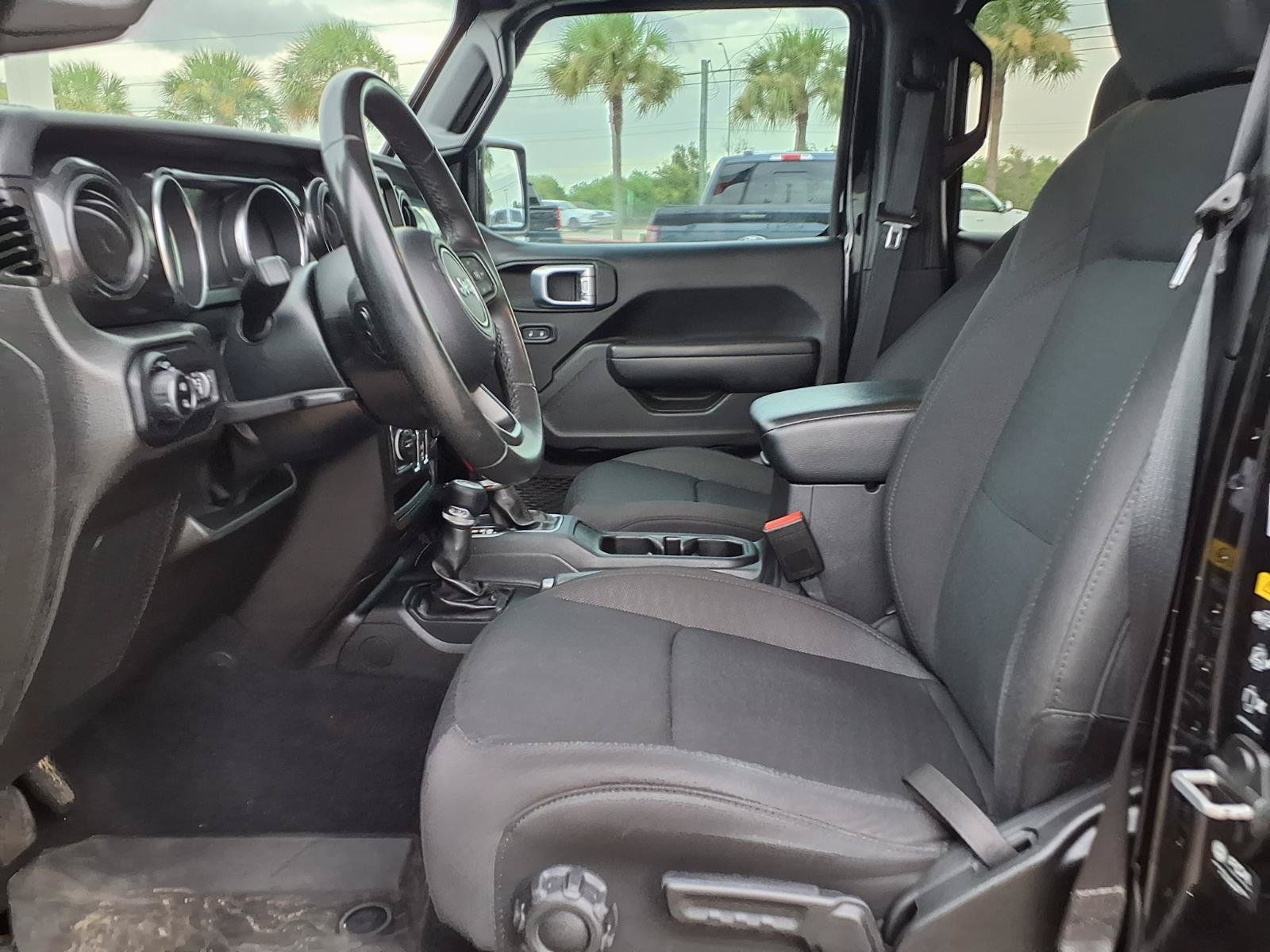 2022 Jeep Gladiator Altitude Black at Toyota of Victoria