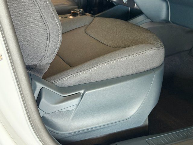 New 2026 Oxford White Ford XL image 10