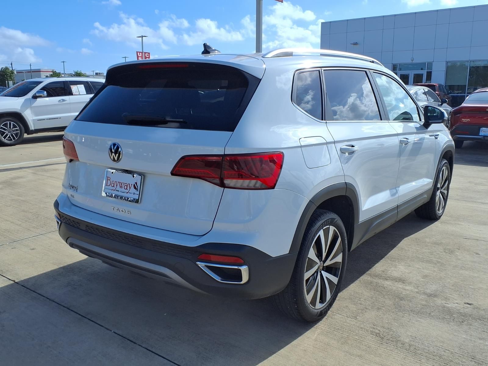 2022 Volkswagen Taos 1.5T SE  at DeMontrond Auto Country