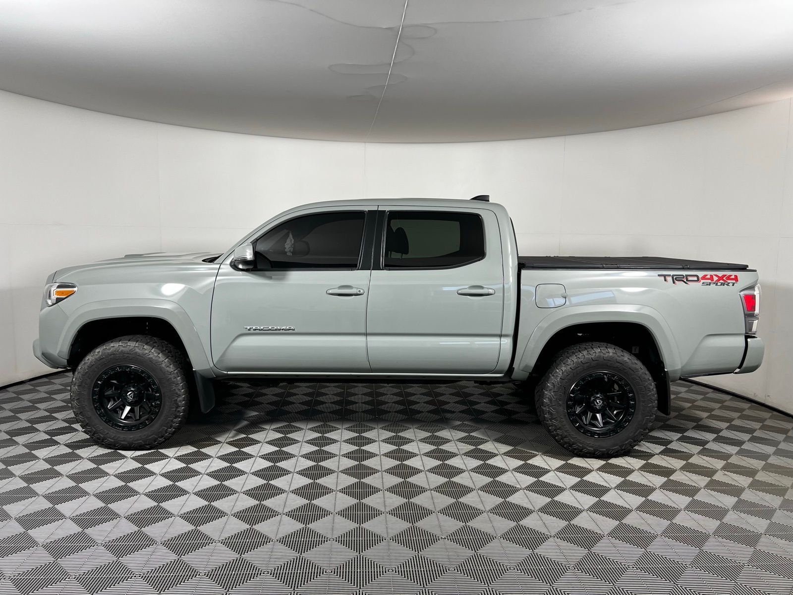 2023 Toyota Tacoma TRD Sport 8