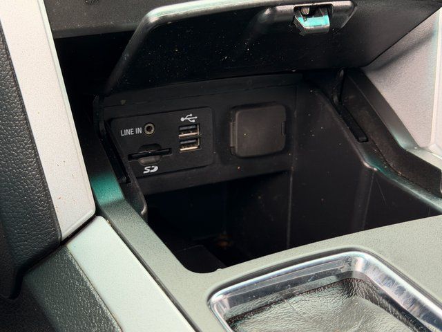 Used 2014 Silver Ford XLT image 18
