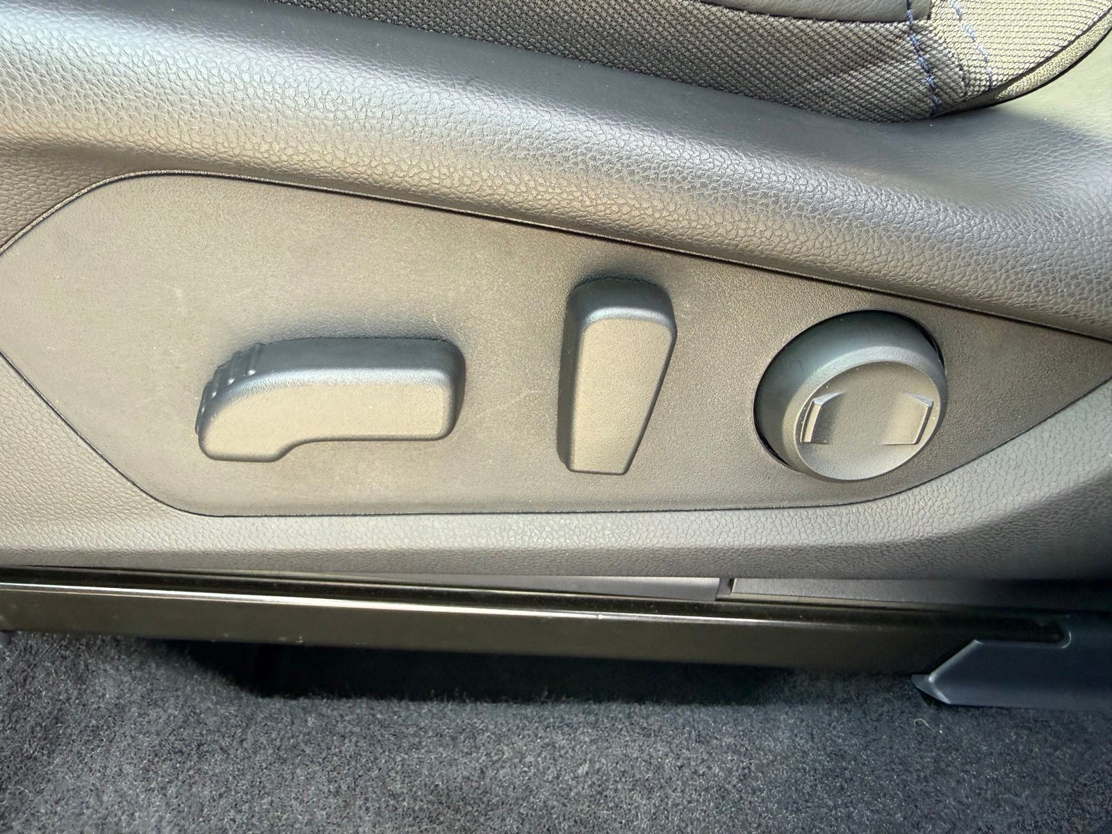 Used 2026 Gray Subaru Premium image 27