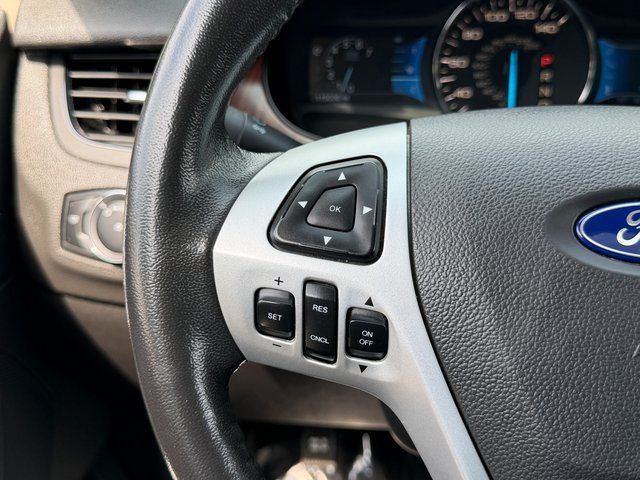 Used 2011 White Platinum Clearcoat Metallic Ford Limited image 35