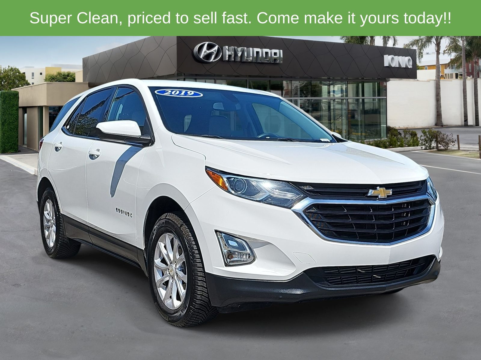Summit White 2019 Chevrolet Equinox SUV / Crossover Front-Wheel Drive 6-Speed Automatic Overdrive