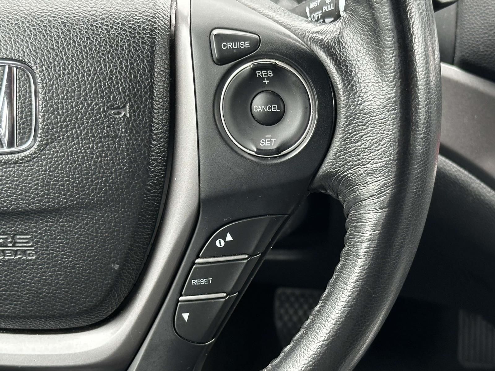 Used 2017  Honda EX-L image 17