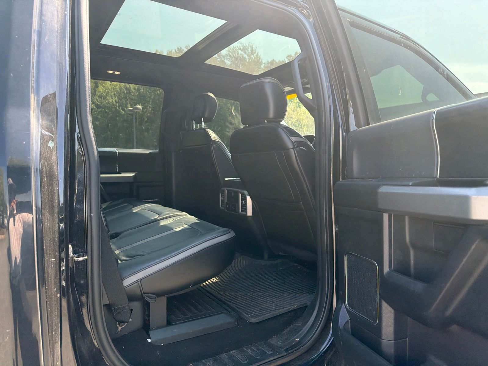 Used 2019 Black Ford Platinum image 22