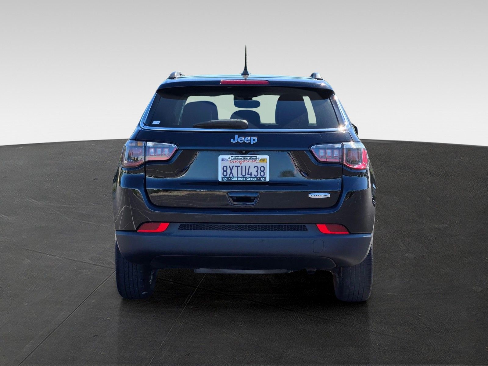 View vehicle photo 5