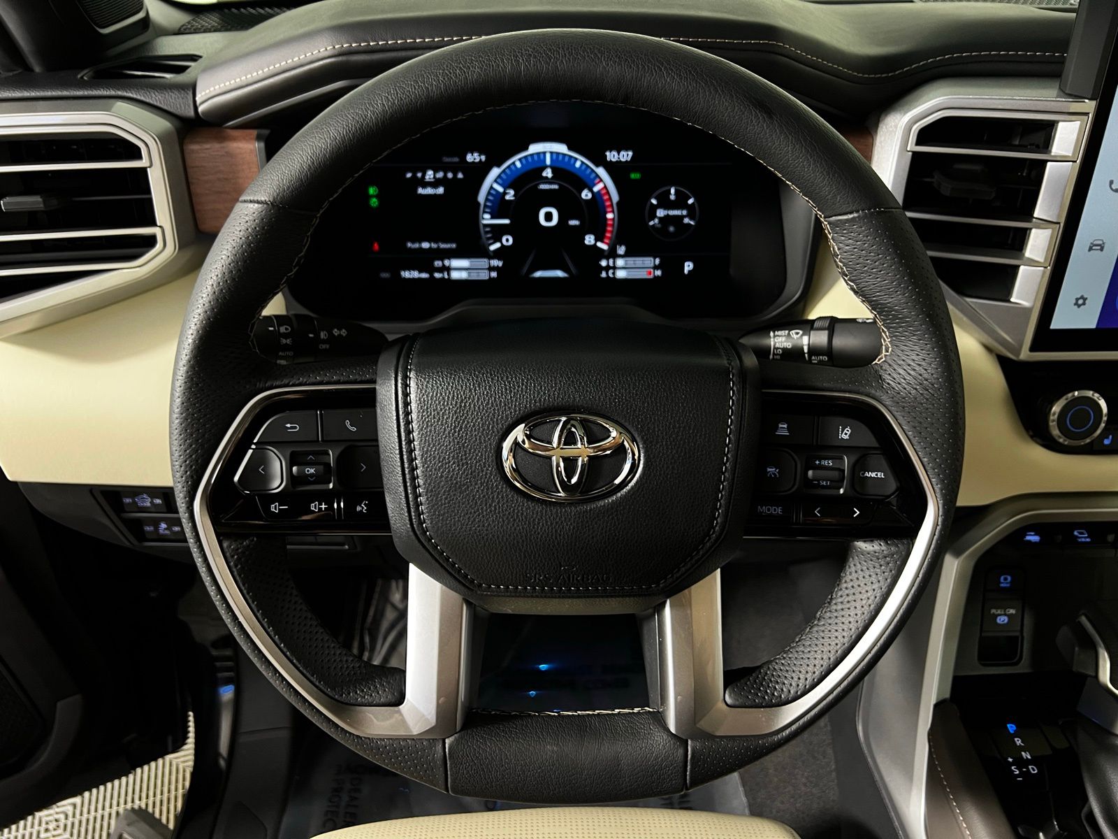 Thumbnail: 2023 Toyota Tundra - 15