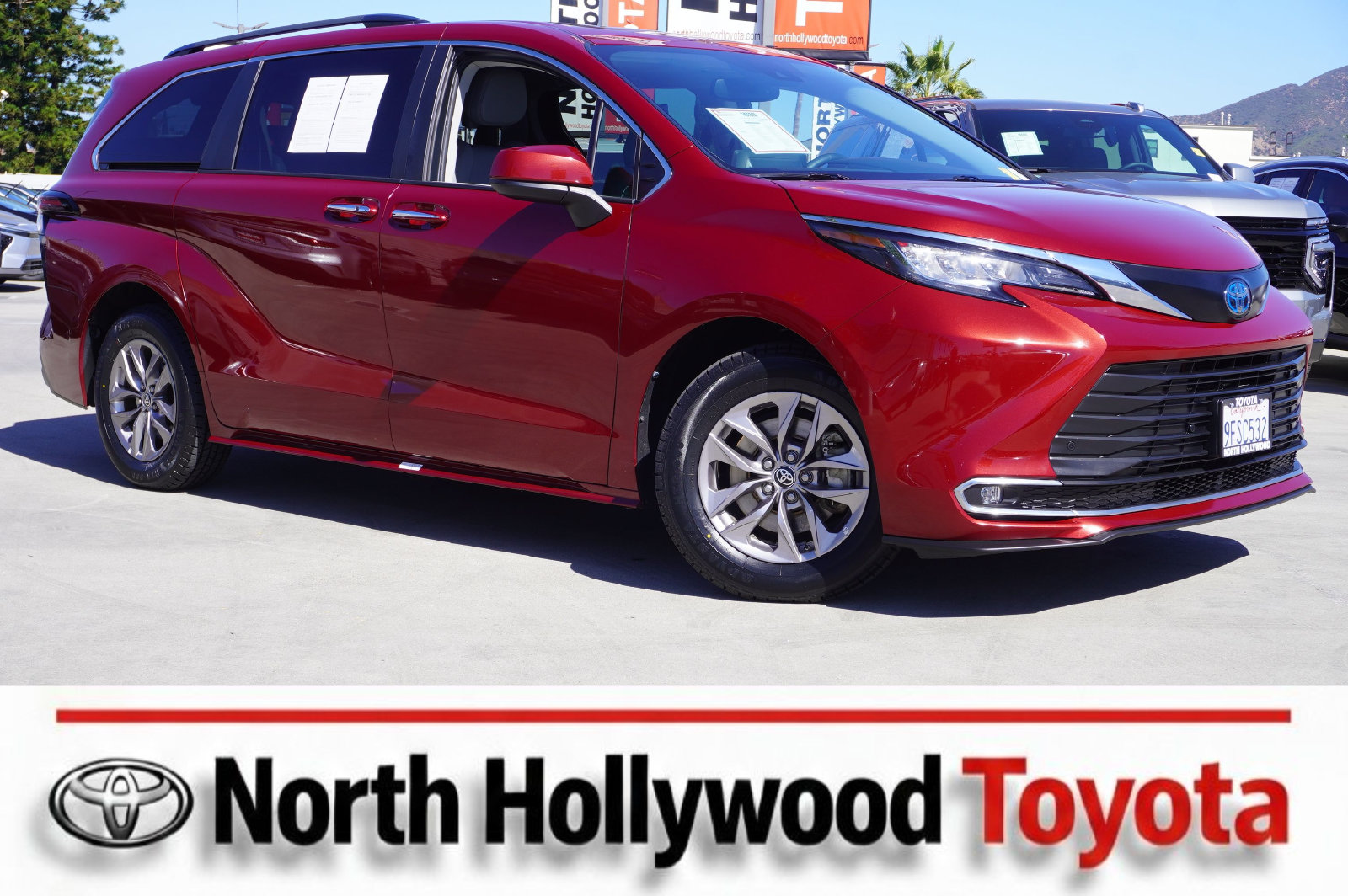 2023 Toyota Sienna XLE