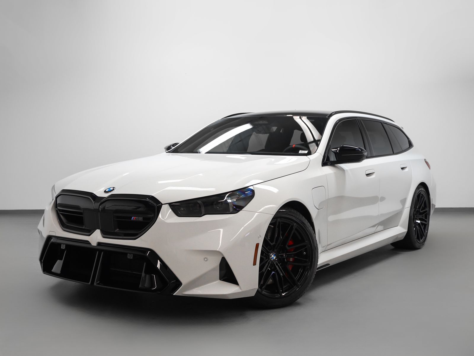 Alpine White 2025 BMW M5 Touring AWD Wagon All-Wheel Drive 8-Speed Automatic