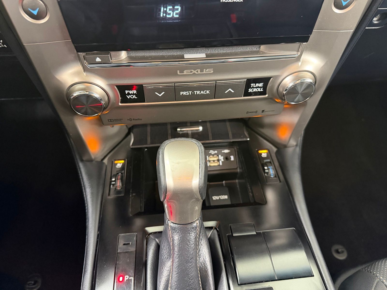 Used 2021  Lexus 460 image 36