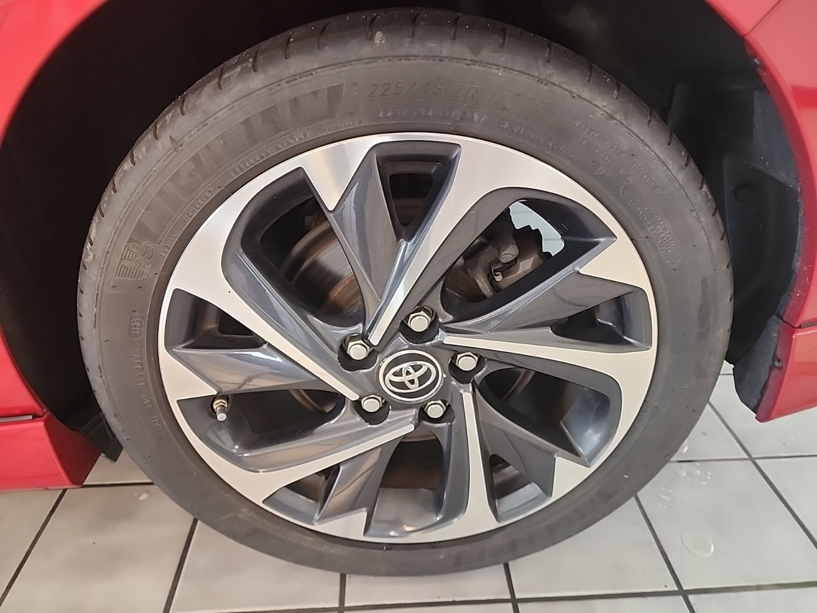 Used 2018 Barcelona Red Metallic Toyota Base image 26