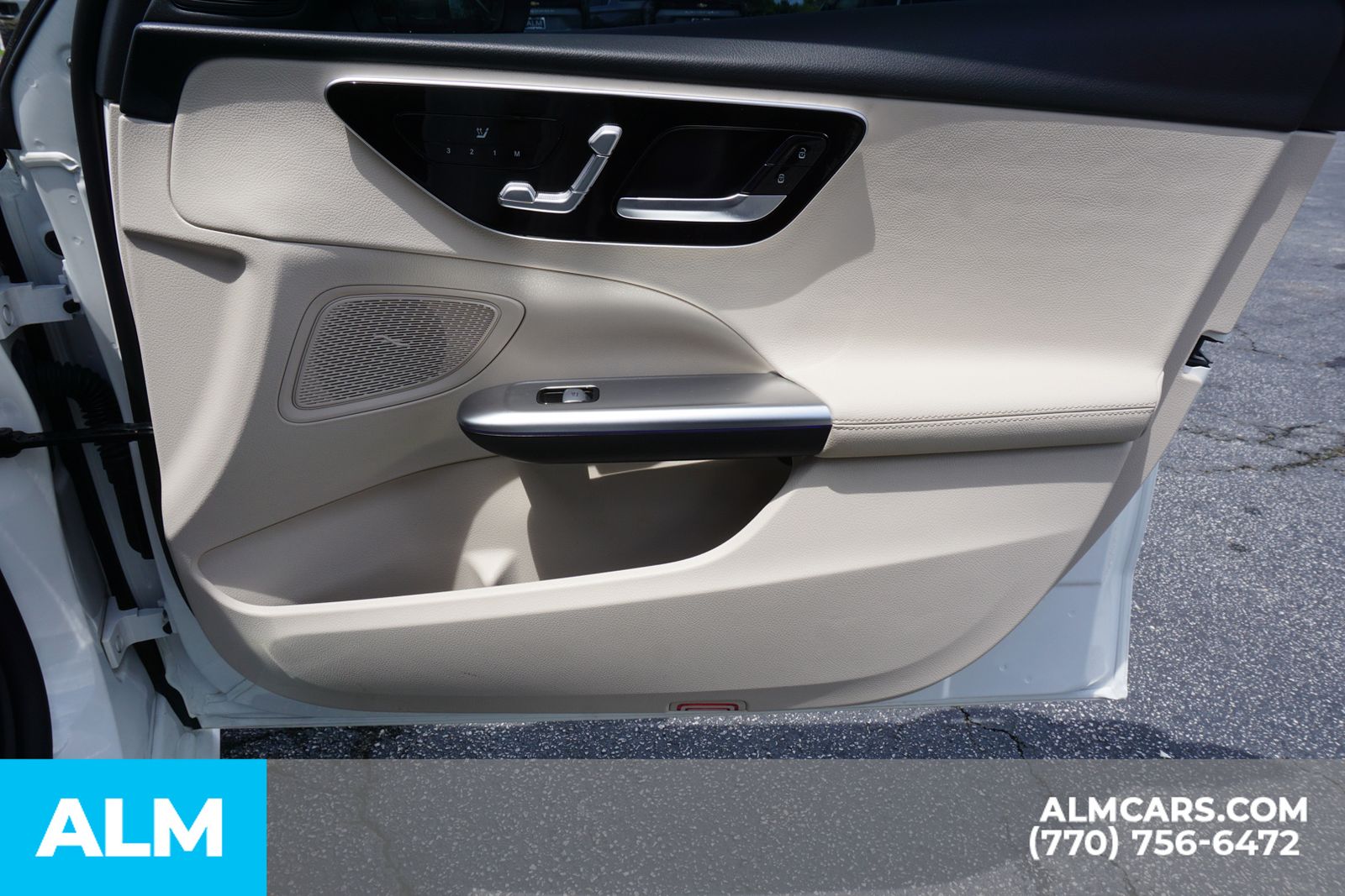 Used 2023  Mercedes-Benz C 300 image 47