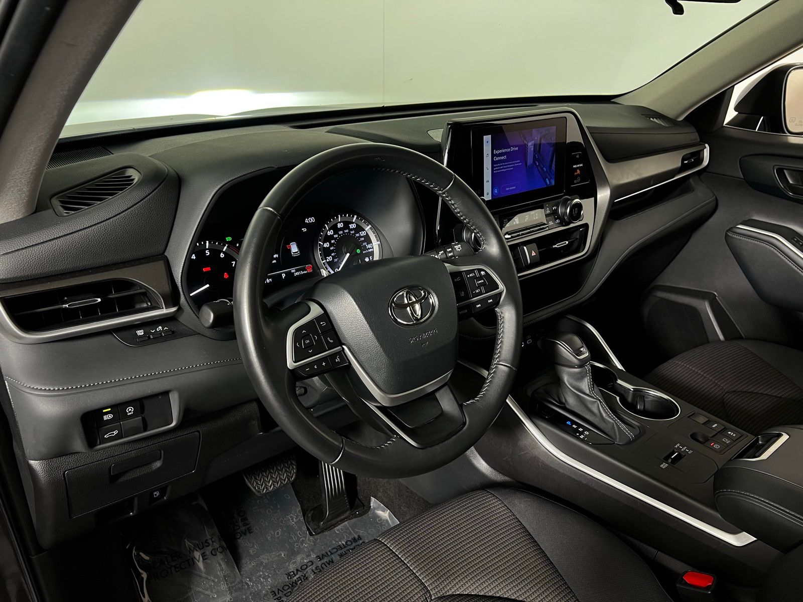 Thumbnail: 2024 Toyota Highlander - 12