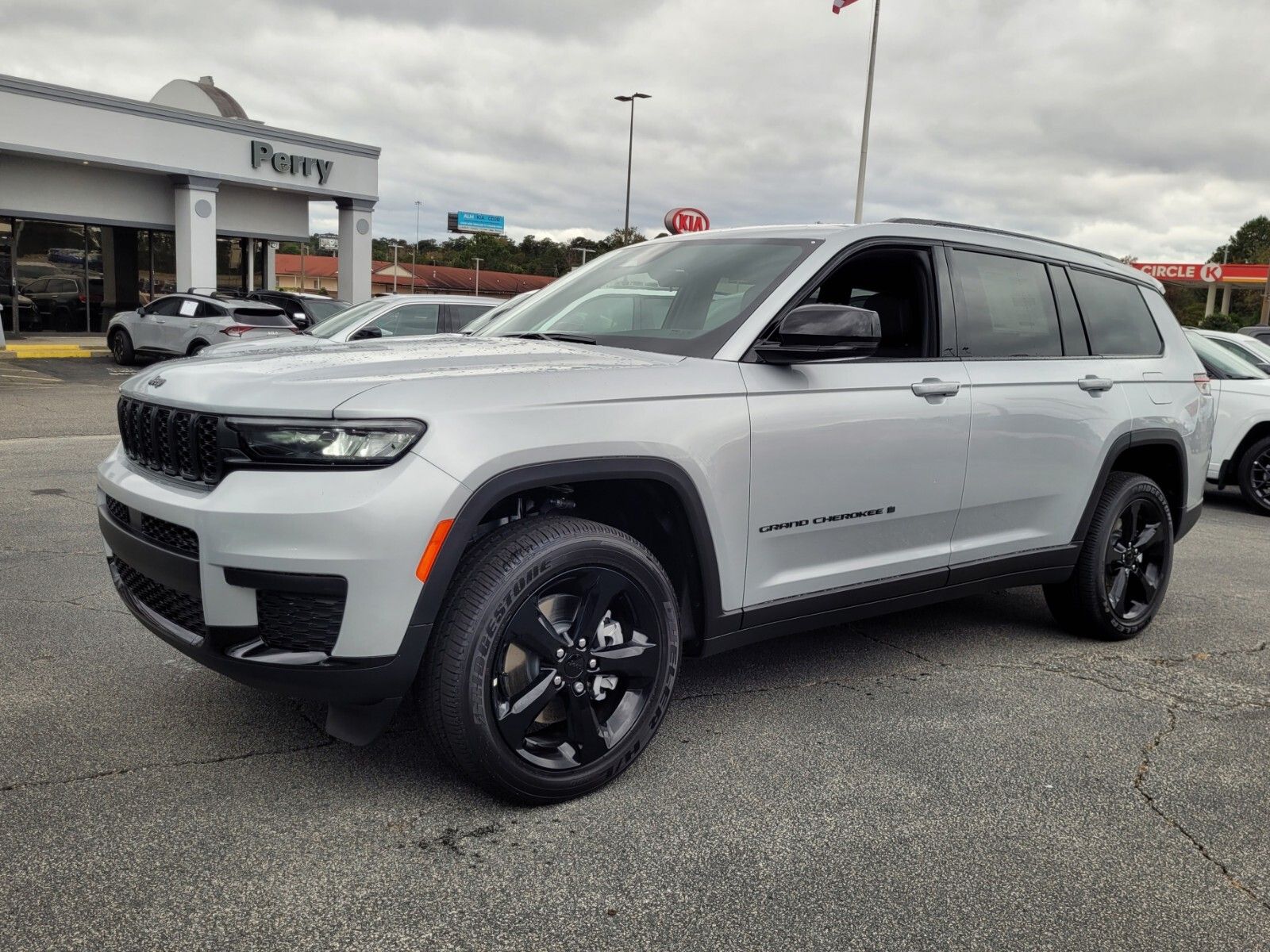 2025 Jeep Grand Cherokee L Altitude's photo