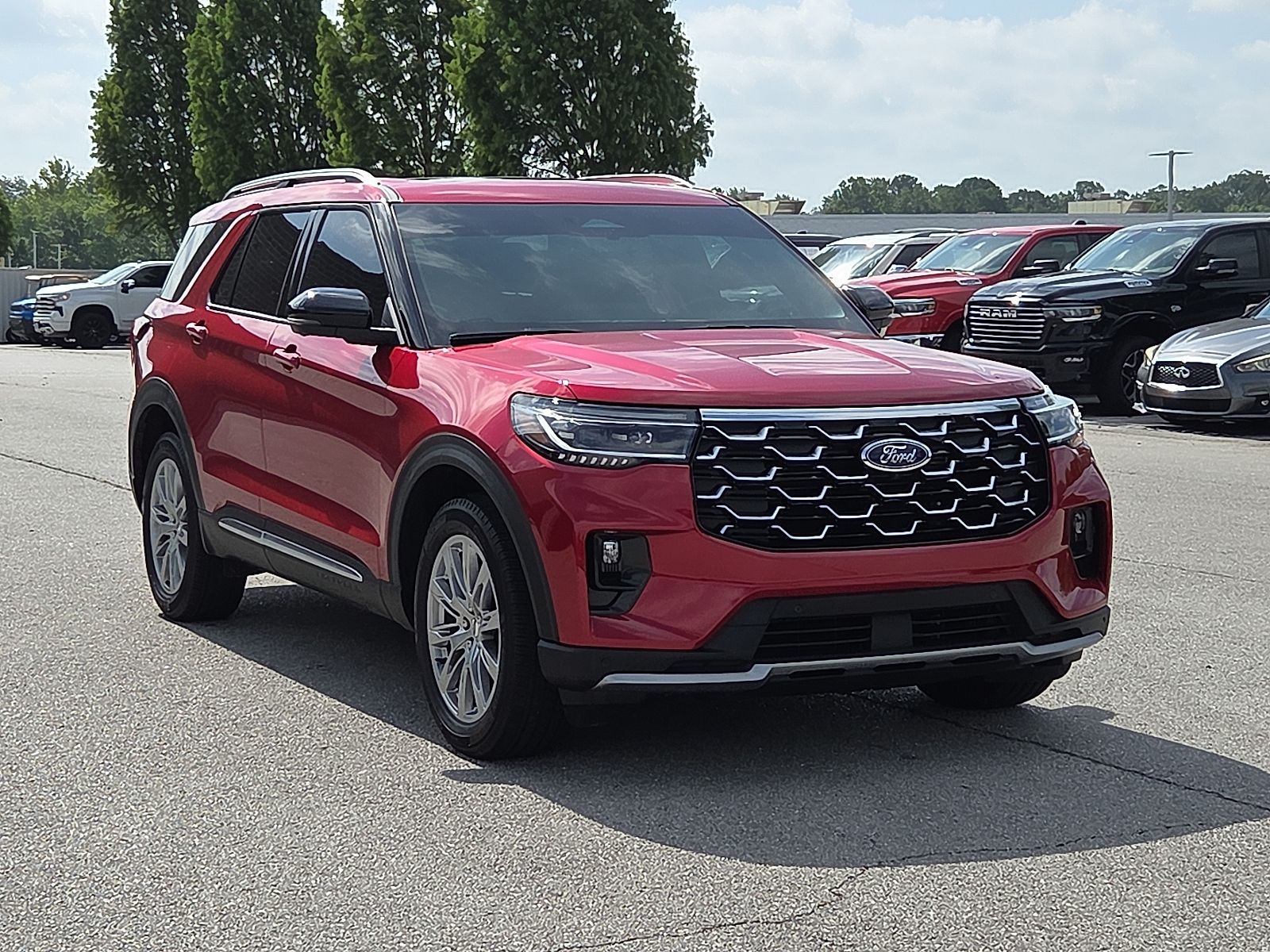  2025 Ford Explorer Platinum AWD   