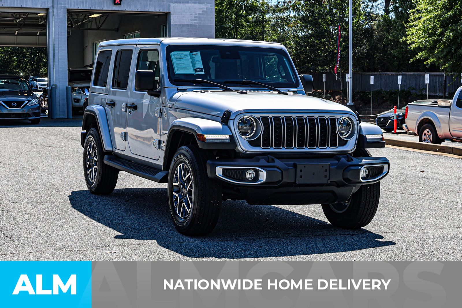 2024 Jeep Wrangler Sahara photo 4