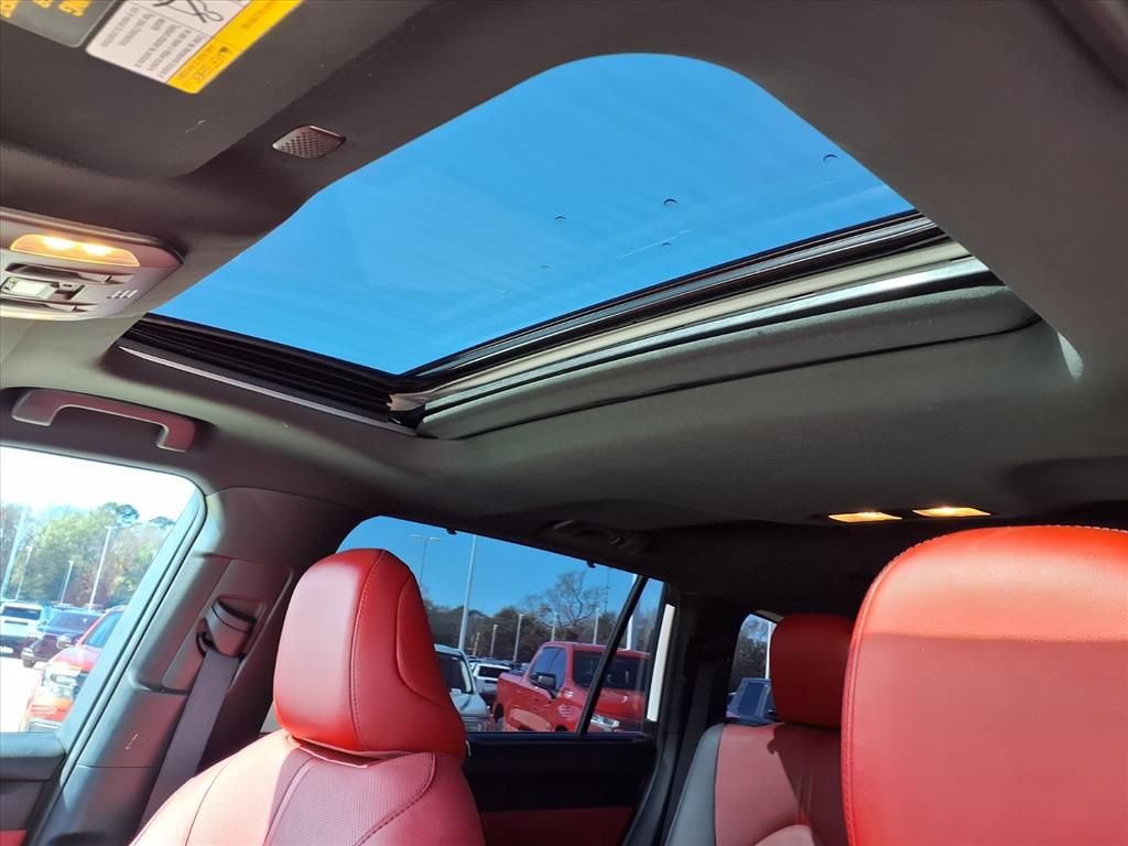 2021 Toyota Highlander XSE White at Autostrade