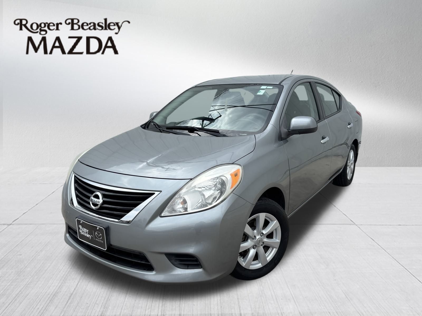 Used Car 2014 Nissan Versa  1.6 Sv For Sale Under $10,000 In Austin, Texas