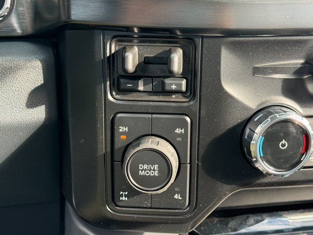 New 2026 Agate Black Metallic Ford Lariat image 29