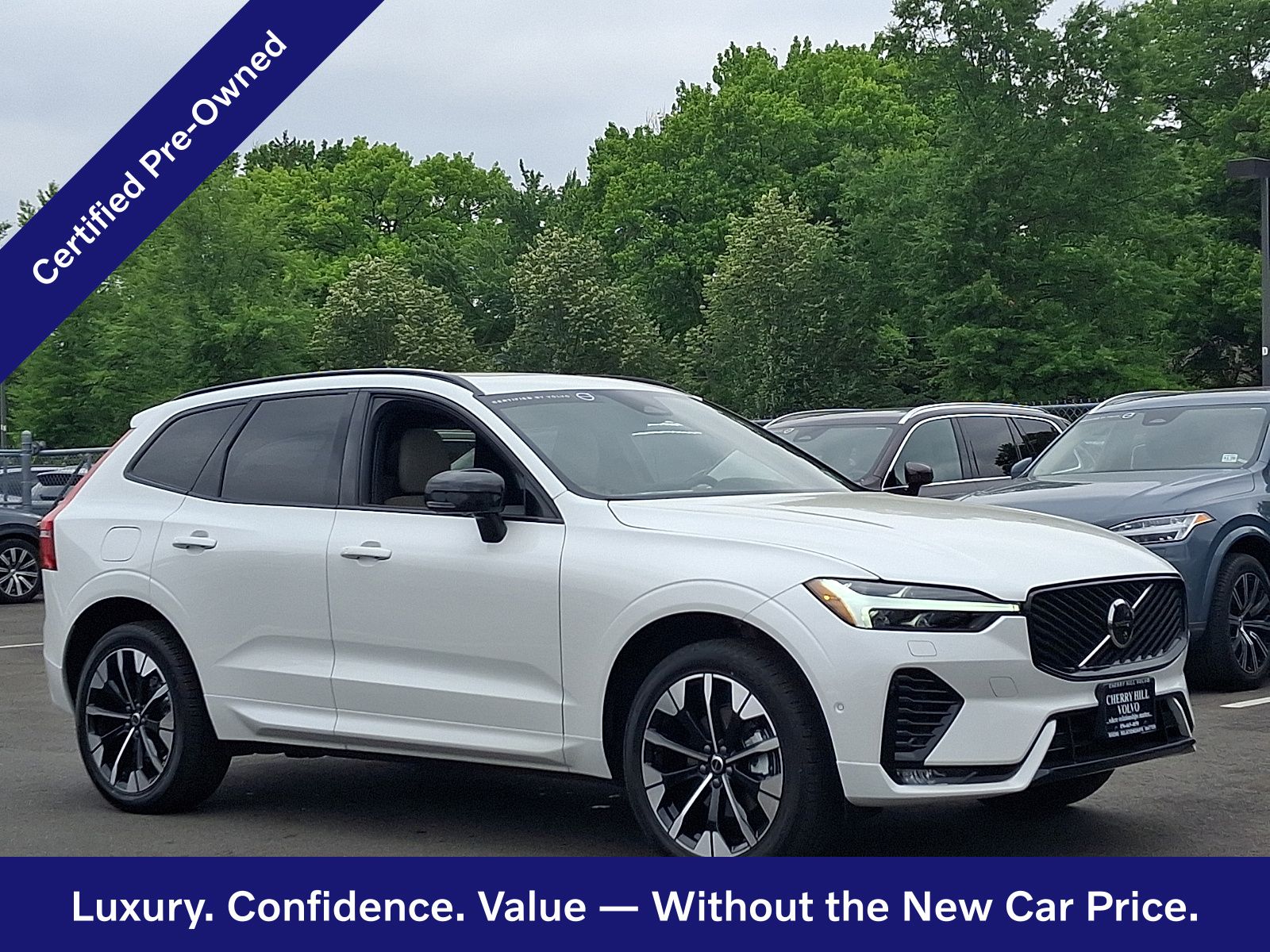 Crystal White Metallic 2026 Volvo XC60 B5 Plus AWD SUV / Crossover All-Wheel Drive Automatic
