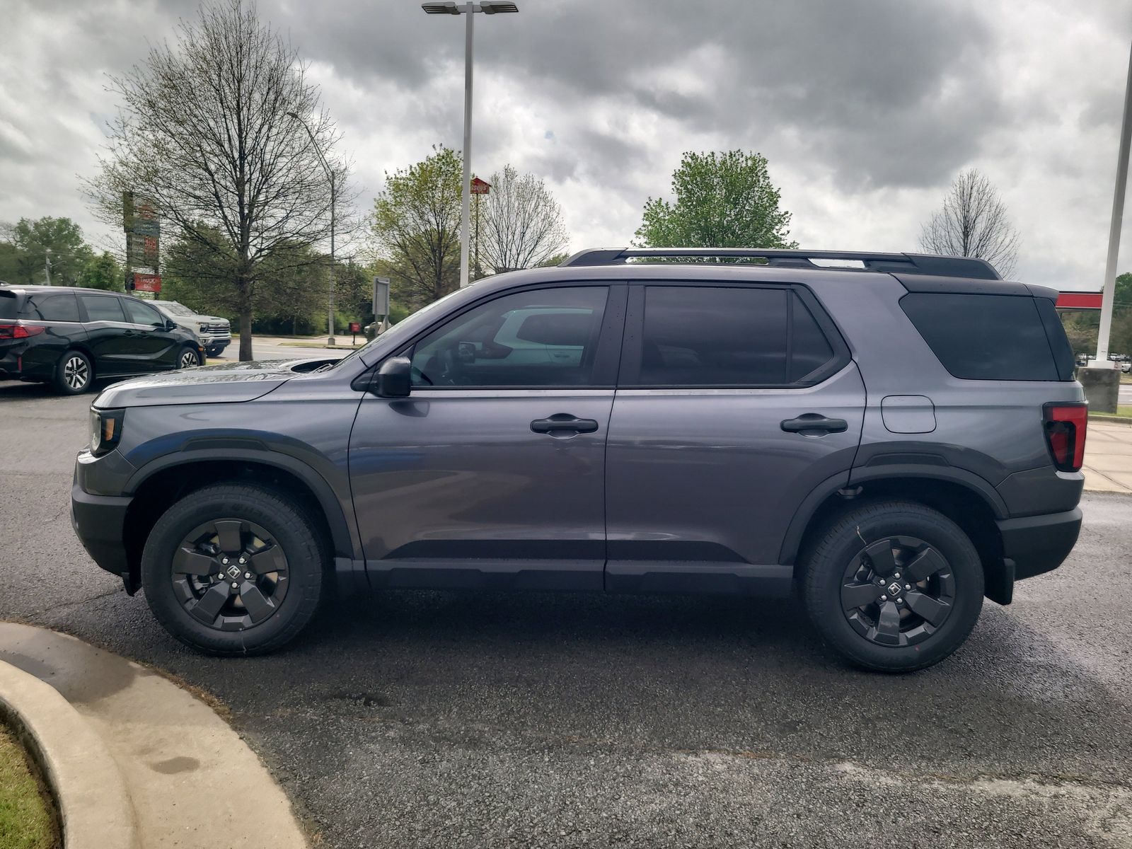 View vehicle photo 6