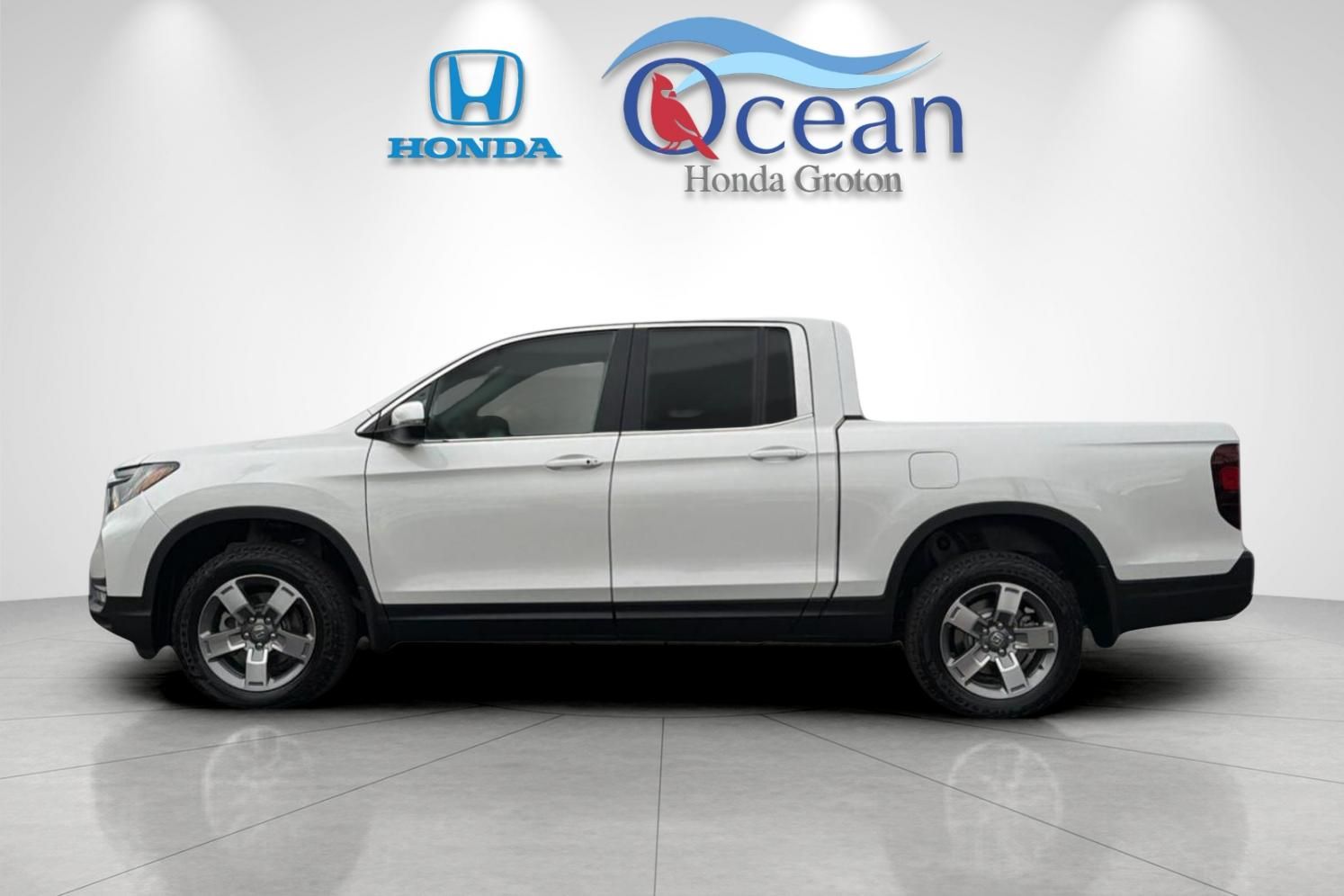 New 2026 White Honda RTL image 2