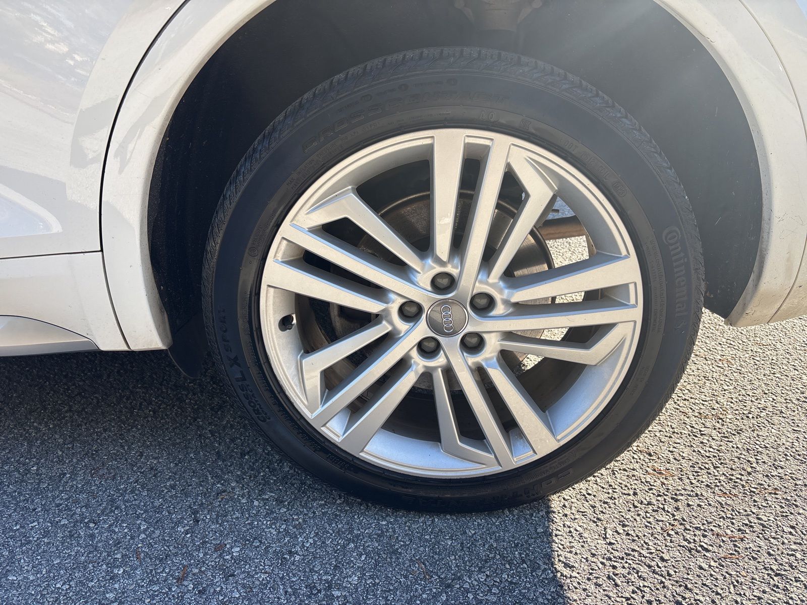 2018 Audi Q5 2.0T Premium Plus photo 2