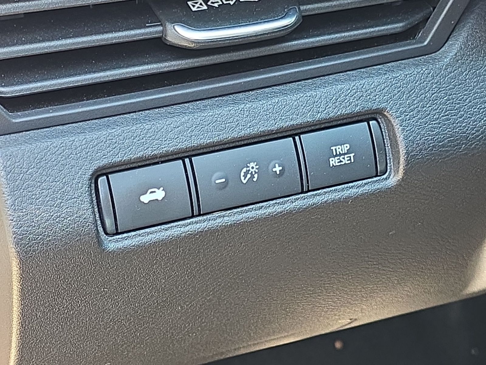 Used 2023  Nissan 2.5 SV image 34