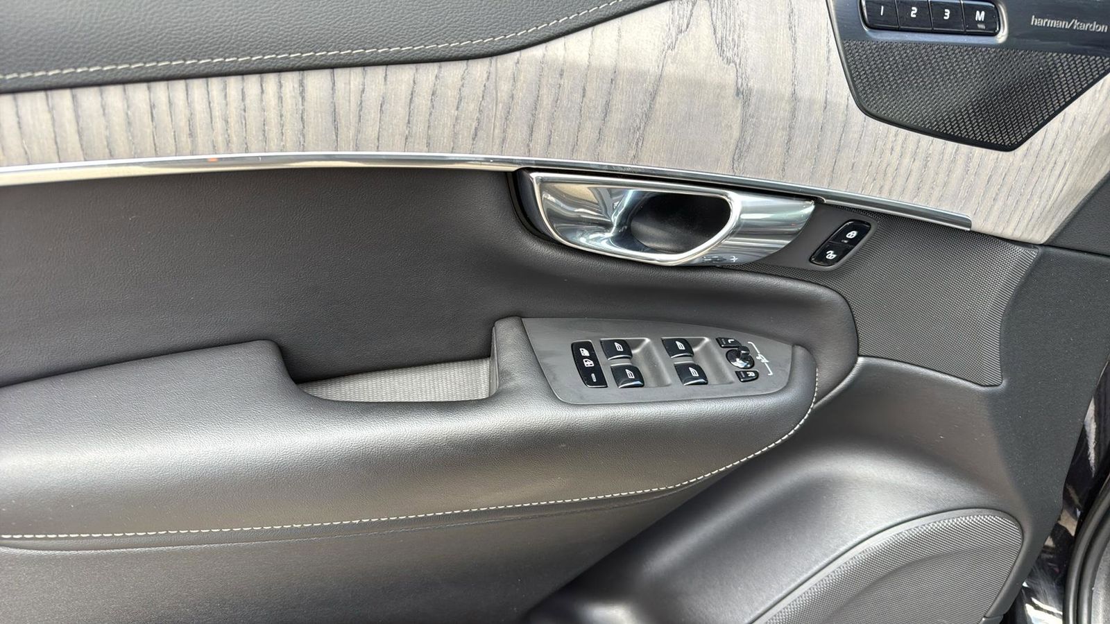 Used Car 2021 Volvo Xc90  T6 Inscription For Sale Under $35,000 In Austin, Texas