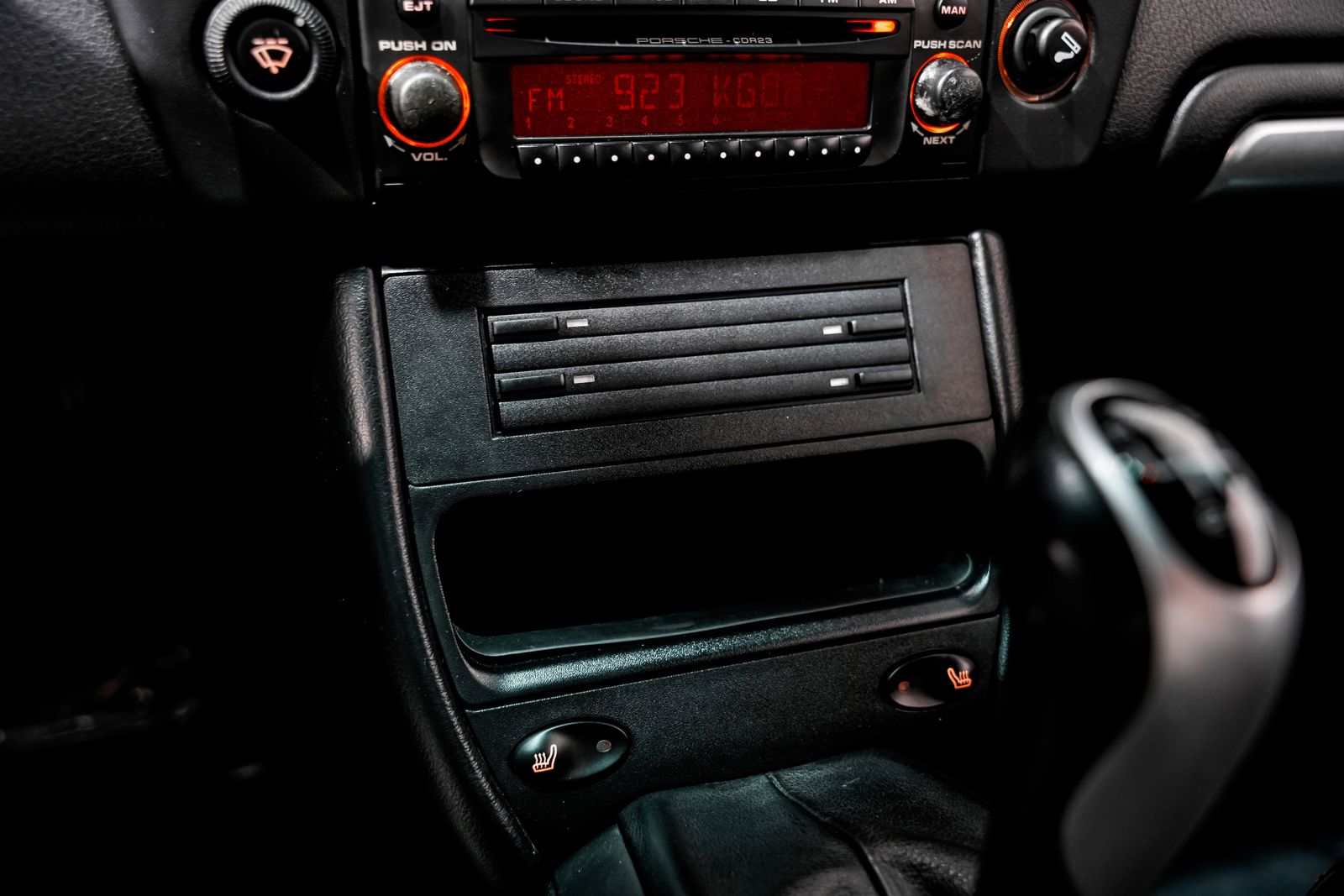 2004 Porsche 911 Carrera — photo 12